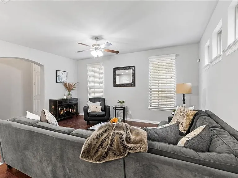 4433 Blackjack Oak Dr — Photo 21