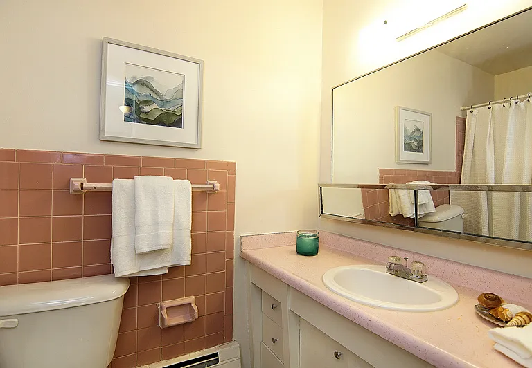 4336 Hamilton Ave — Photo 1