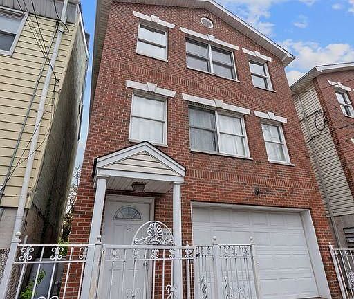 2nd image of 82 Tuers Ave APT 3
