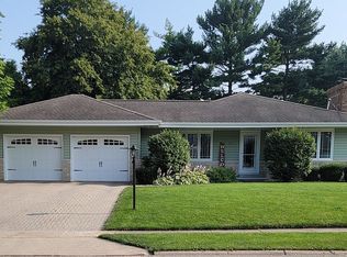 511 E Main St, Princeville, IL 61559