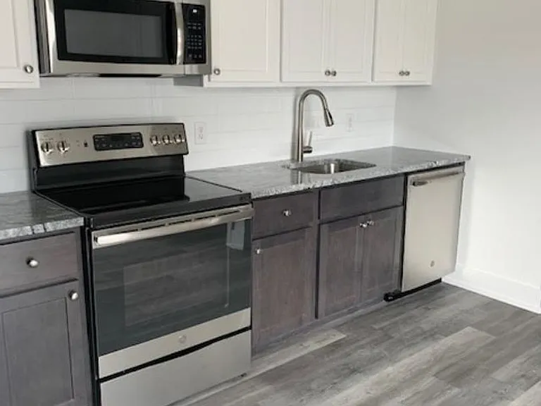6162 Ridge Ave — Photo 6