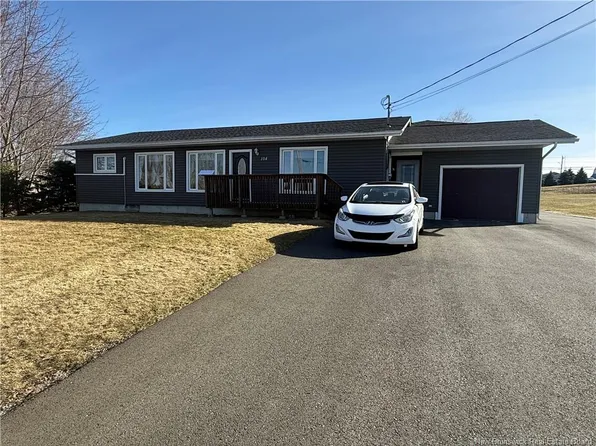 104 Mathieu St, Drummond, NB E3Y 3W7