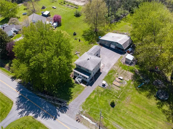 5443 Russell Rd, Marion, NY 14505