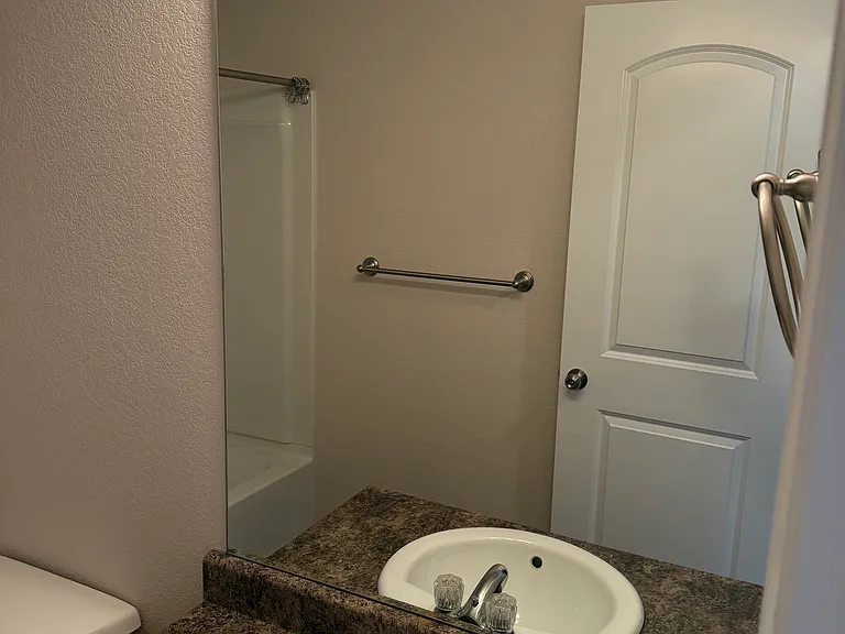908 W Union Ave — Photo 23