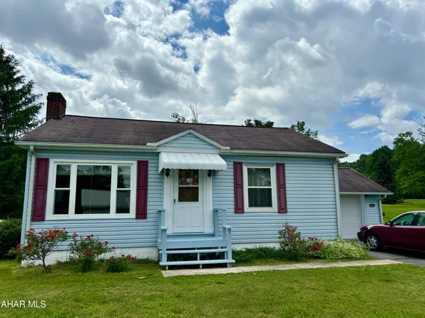 1115 Rosehill Dr, Altoona, PA 16602