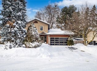 946 Nora Dr, Burlington, ON L7T 3E8