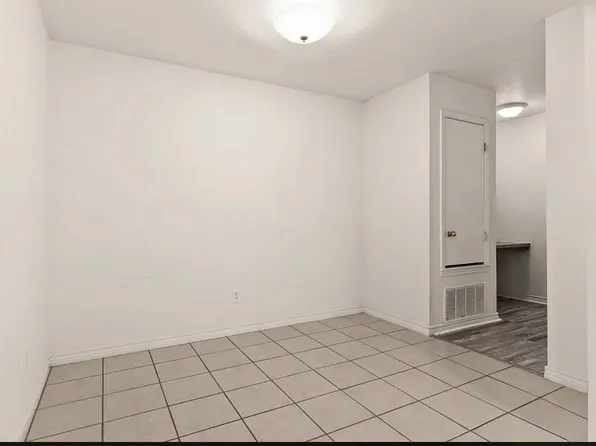 304 N 10th St APT B, Nolanville, TX 76559