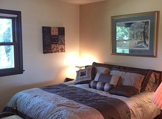 4360 Beaufort Dr, Brookfield, WI 53045