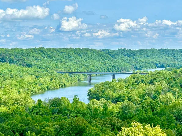 80 Maggie Ln, Science Hill, KY 42553