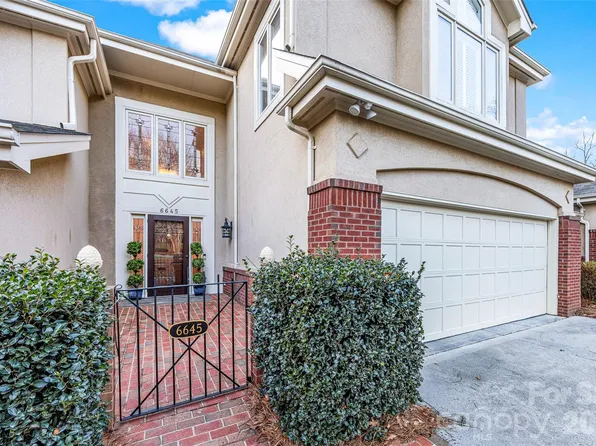 6645 Gaywind Dr, Charlotte, NC 28226