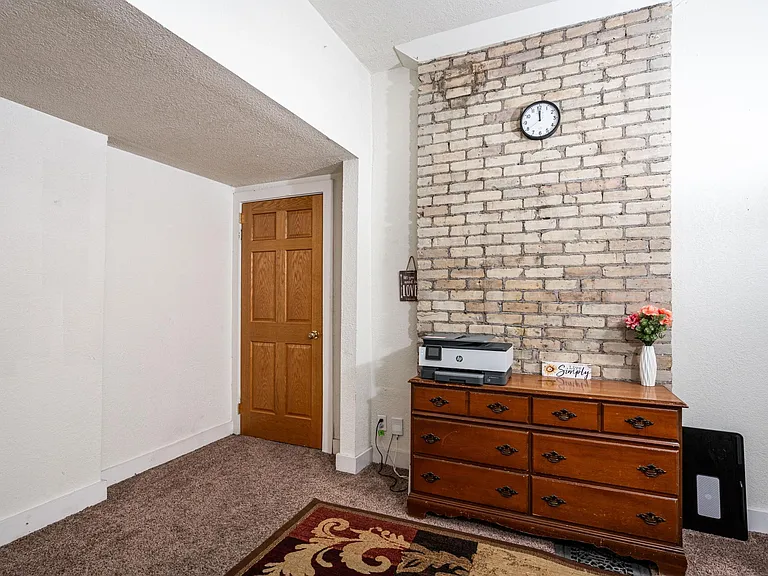 1627 N Farwell Ave #A — Photo 22