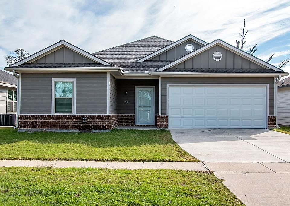 616 N Wofford St Athens TX 75751 Zillow