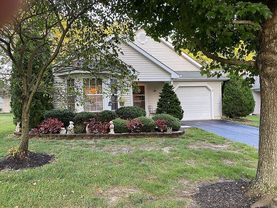 1st image of 27 Round Valley Ln