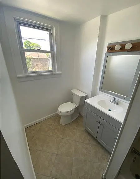1445 Maryland Ave — Photo 7