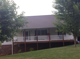 69 Hayfield Dr, Canton, NC 28716