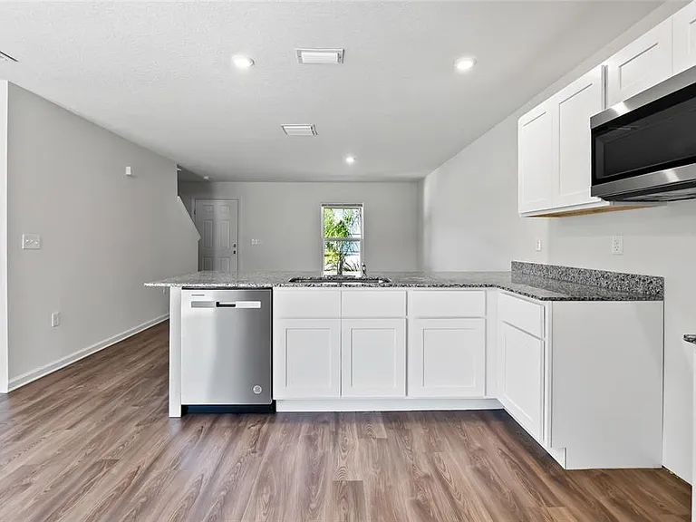 612 Linnet Ct — Photo 8