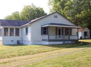 1641 Black Cat Rd, Keswick, VA 22947