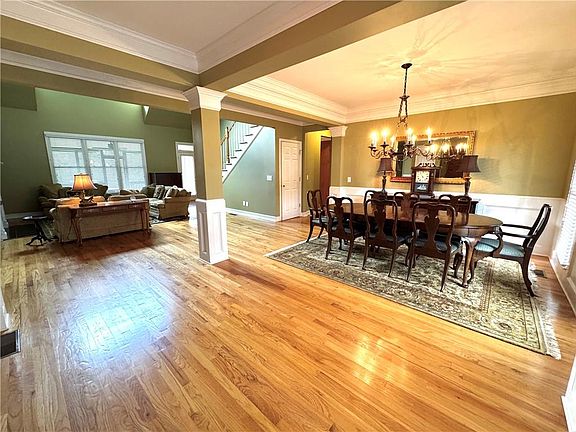 5th image of 11 Waterstone Dr SE