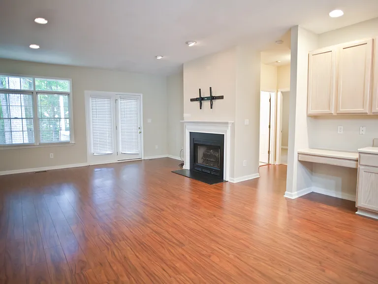 102 Chesapeake Way — Photo 4