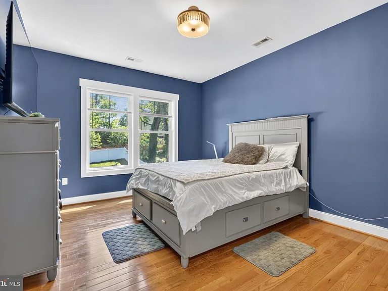 3925 Ashwood Pl — Photo 39