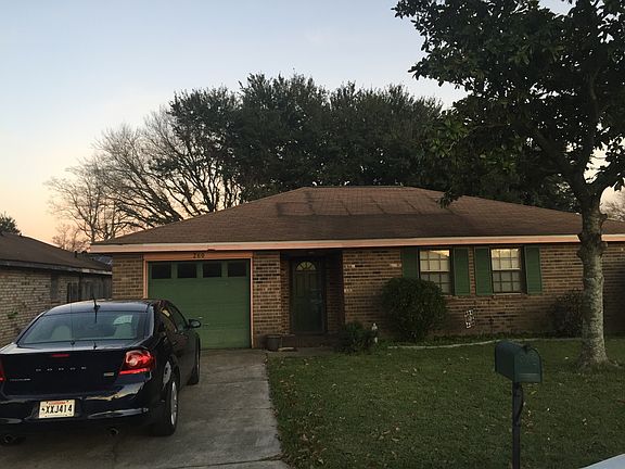 2nd image of 260 W Oakland Dr