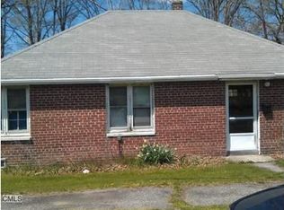 485 Pearl Harbor St, Bridgeport, CT 06610