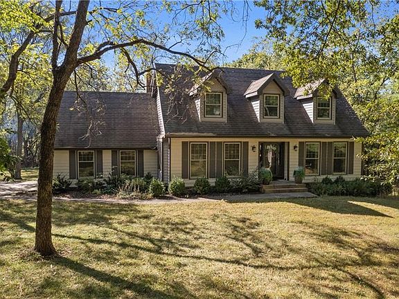 2nd image of 7447 Black Oak Cir