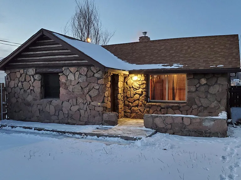 2626 E Saint Vrain St — Photo 3