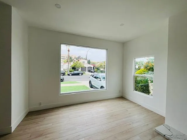 482 S Hamel Rd — Photo 10