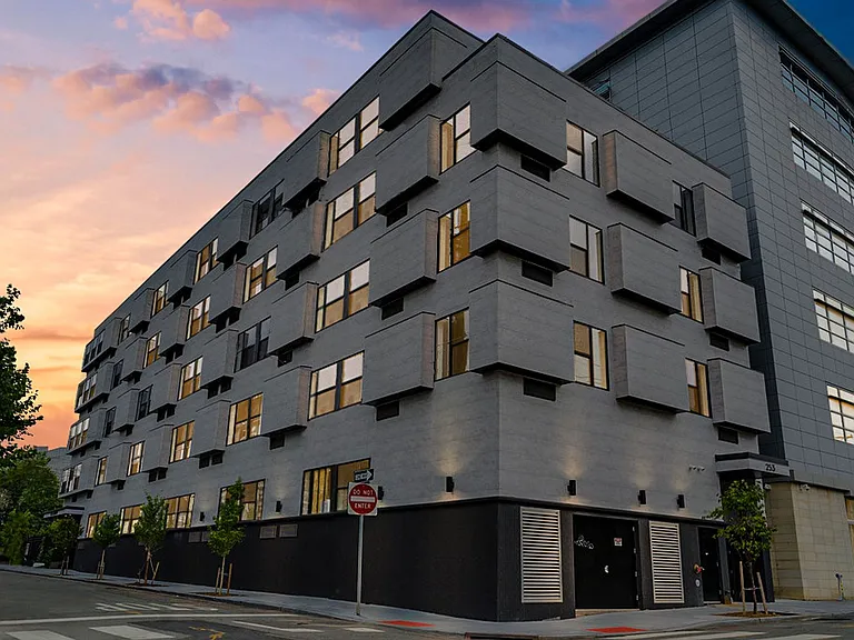 253 Academy — Photo 53