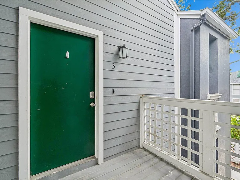 606 S Albany Ave #3 — Photo 2