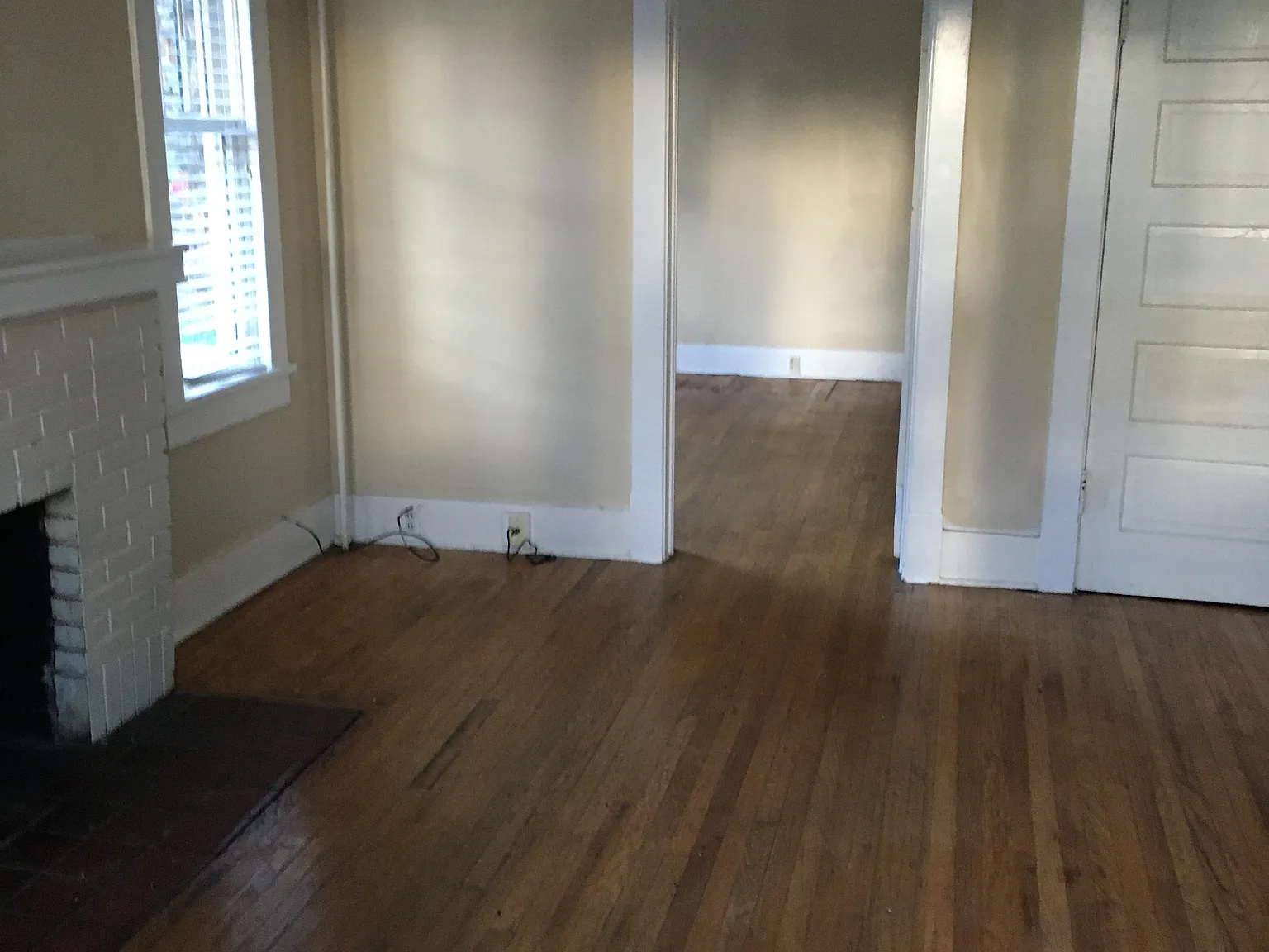 1 bed, 1.5 bath, 1200 sqft, $900 — Photo 3