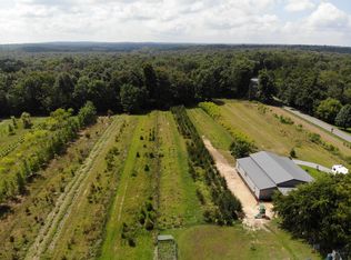 1896 Colony Rd, Coalmont, TN 37313