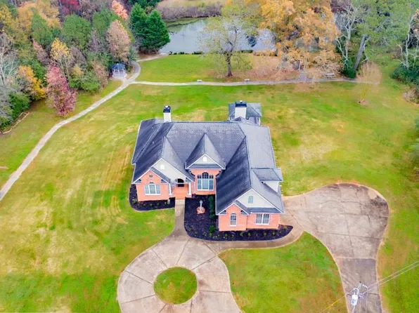 8105 Jot Em Down Rd, Gainesville, GA 30506