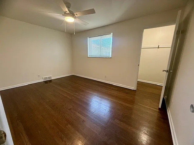 1483 W Lane Ave — Photo 4
