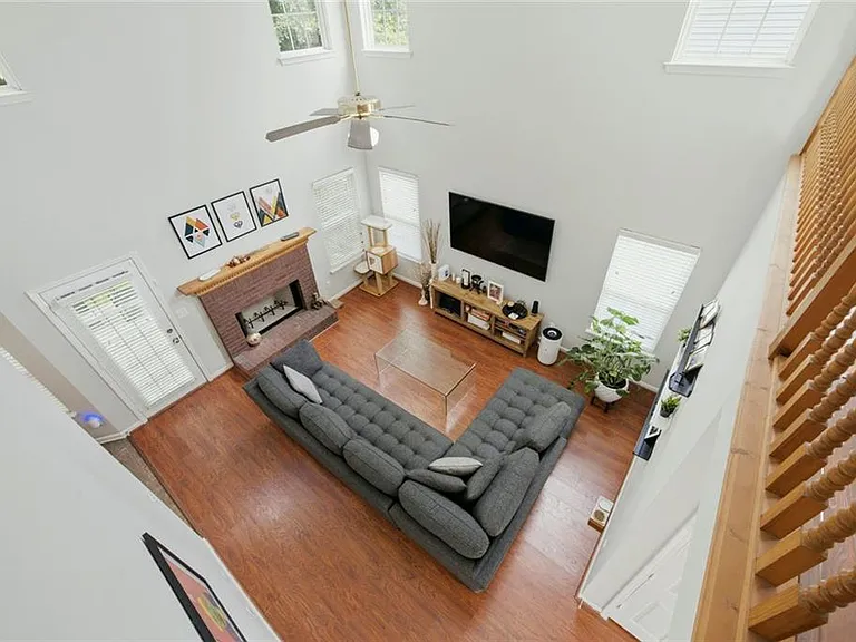 983 Aspen Dr — Photo 15