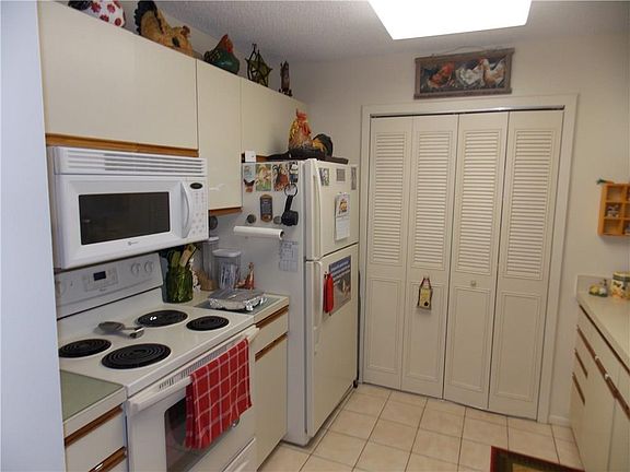 4th image of 38 Plantation Dr APT 104