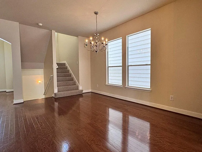 2333 Ann St — Photo 7