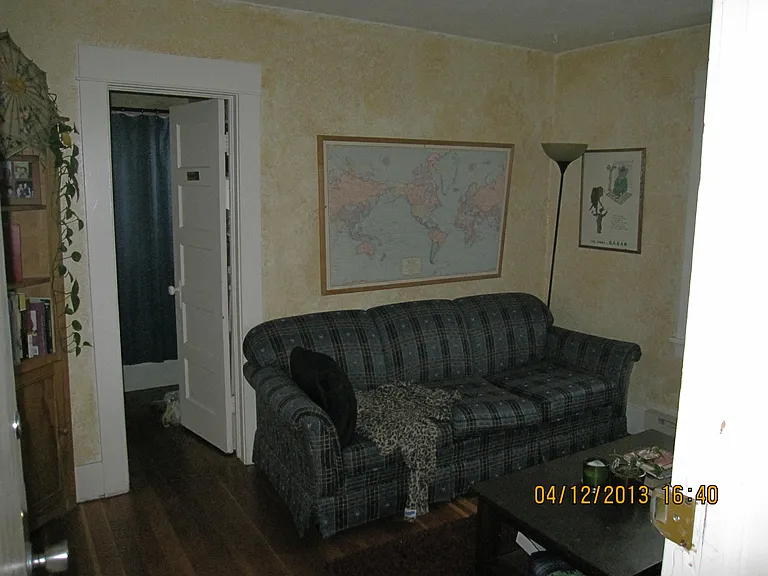 220 SE Gladstone St #2 — Photo 3