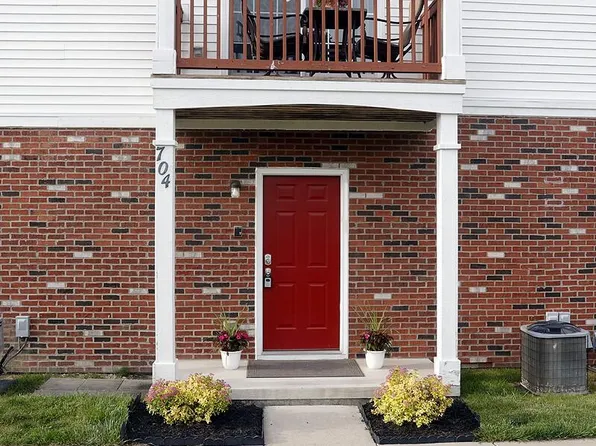 704 Riversedge Dr, Saline, MI 48176