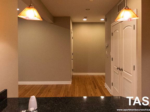 2nd image of 3814 N Marshfield Ave #2