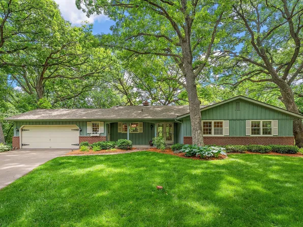 13040 132nd St W, Apple Valley, MN 55124