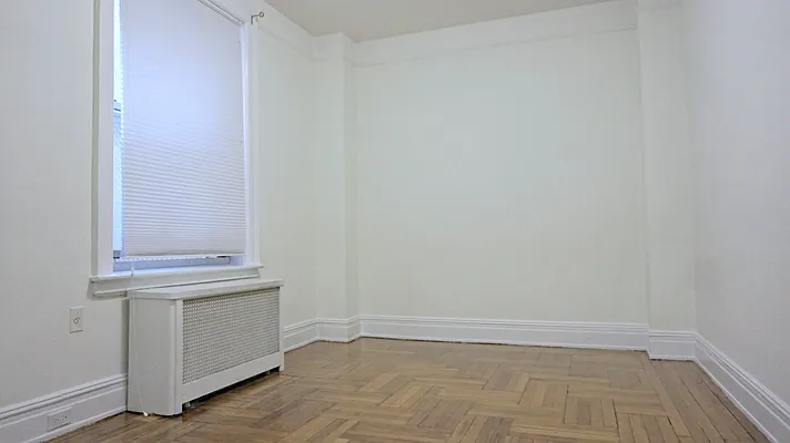 Rented by Metropolitan Equities | media 22