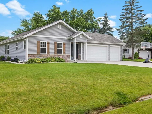 14385 West Cedar TRAIL, New Berlin, WI 53151