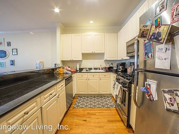 3rd image of 2632 N Halsted St Ste 1
