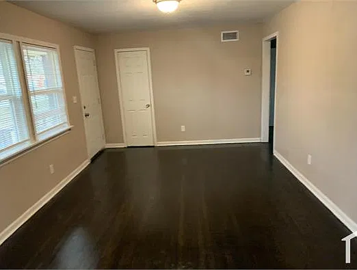 4 bed, 1250 sqft, $1,400 — Photo 4
