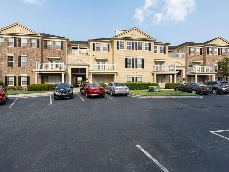Atkins Circle Apartments and Townhomes — Photo 23