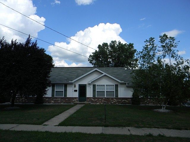 1st image of 256 N Burgess St