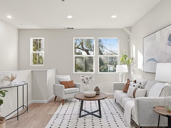 2nd image of 2518 Autumnvale Ave