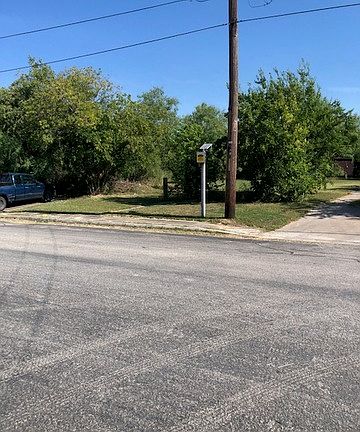 5th image of 1435 Cantrell Dr